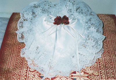 HM Deluxe Heart Ring Pillow